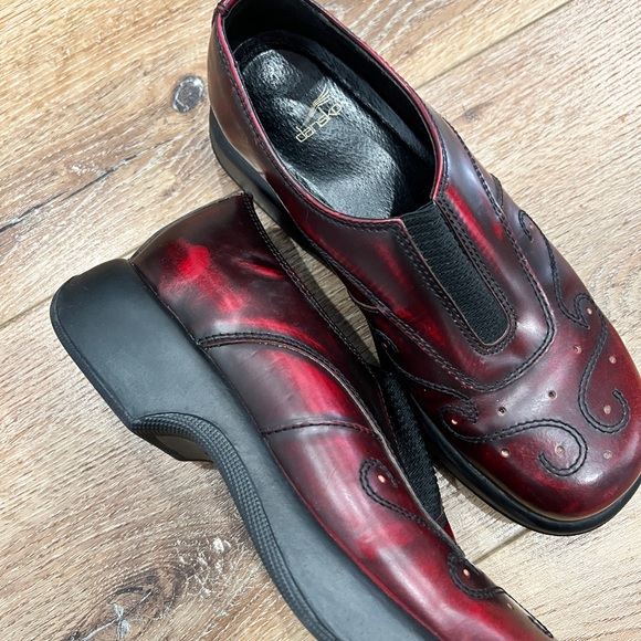 Dansko Vintage Boho Goth Y2K 90’s Red & Black Unique Artist Slip on Clog - Picture 6 of 6